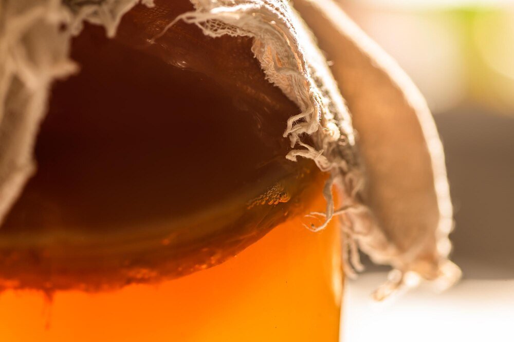 Jak rozpoznać i sprawdzić prawdziwy miód? Praktyczny przewodnik