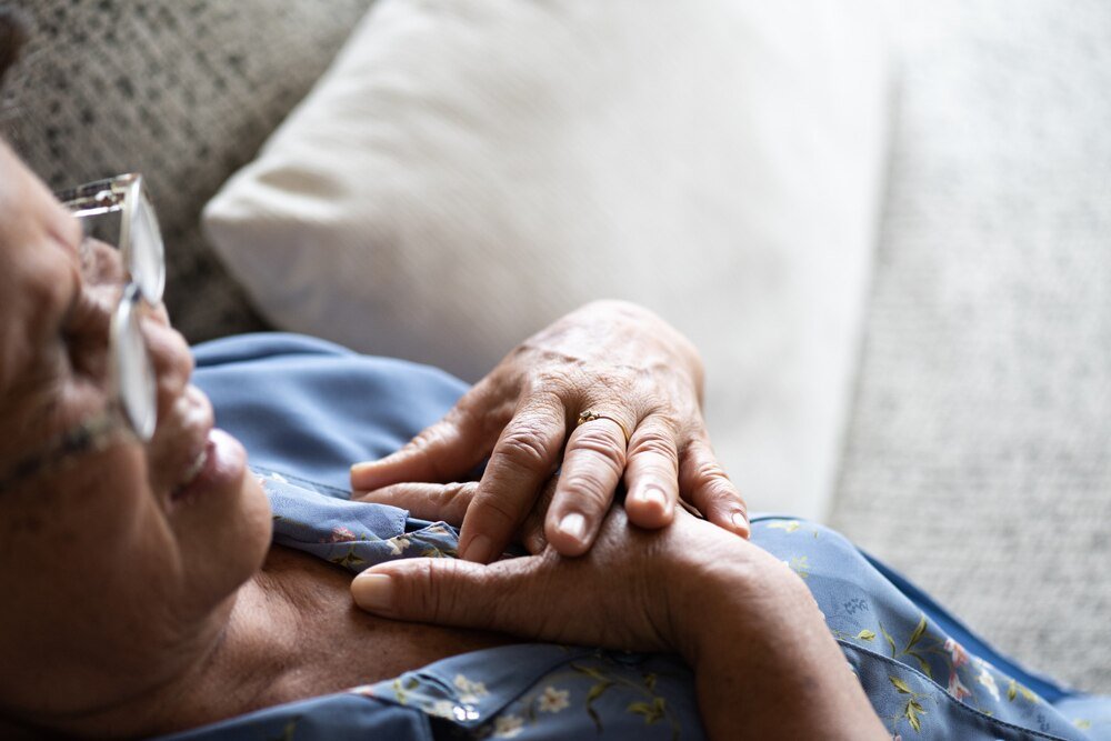 Opieka paliatywna i hospicyjna: co warto wiedzieć?