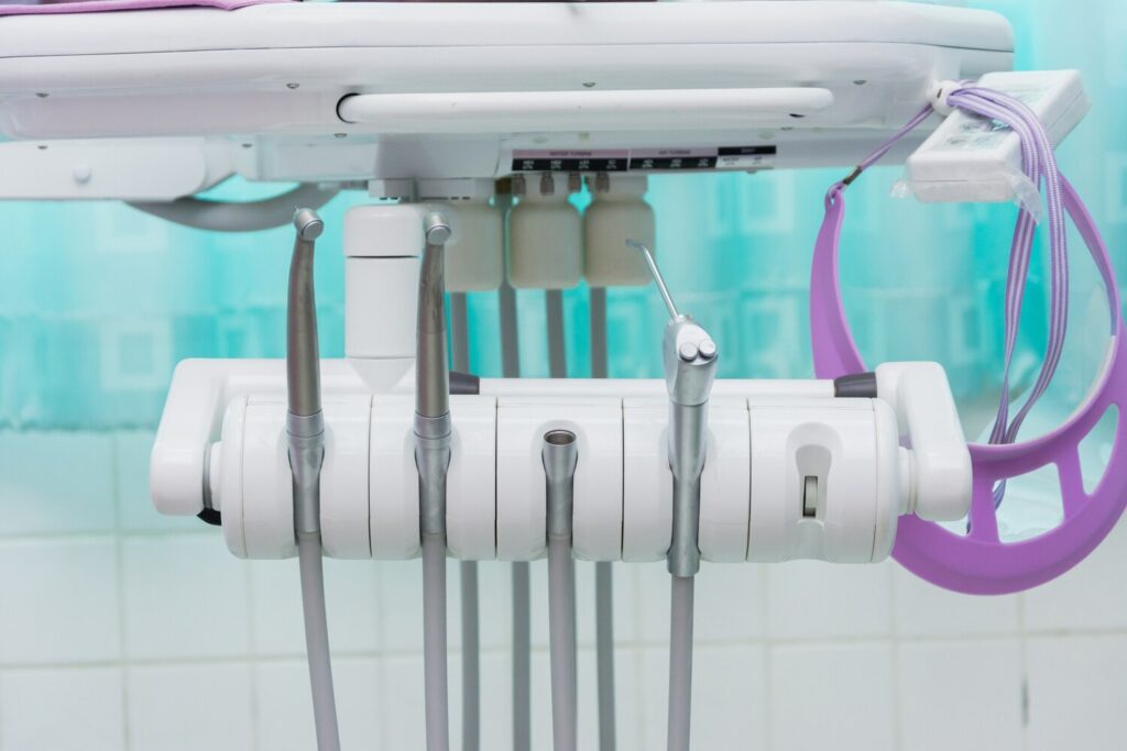 Mały gabinet stomatologiczny – jak osiągnąć funkcjonalność na małej przestrzeni?